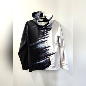 Black & White Boys L hoodie